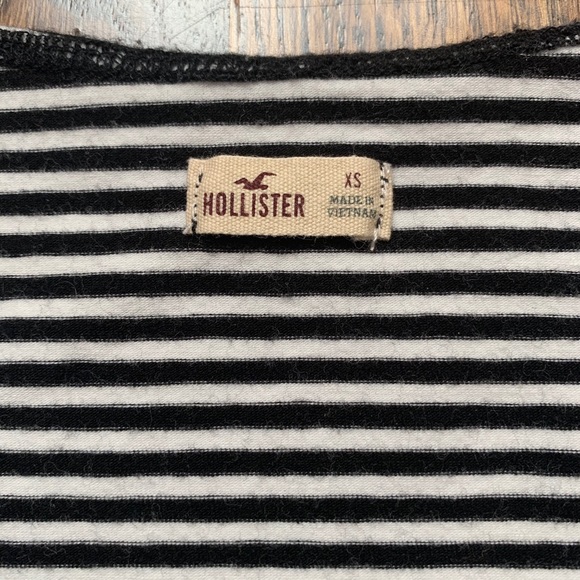 Hollister Crop Top - Picture 2 of 3